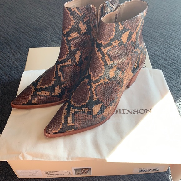 Ulla Johnson Shoes - Authentic Ulla Johnson Cruz Booties